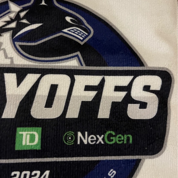 NHL | Vancouver Canucks 2024 Playoffs rally towel - Picture 2 of 4